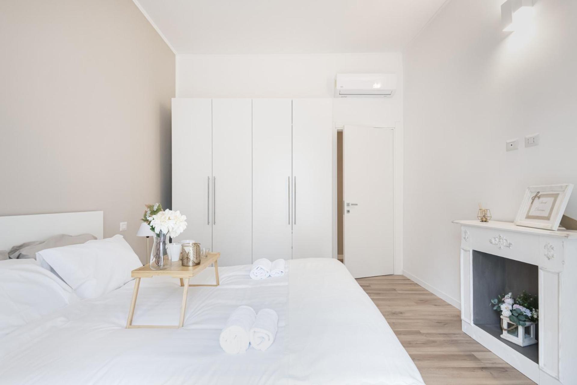 Easylife - Golden Suite Milaan Buitenkant foto