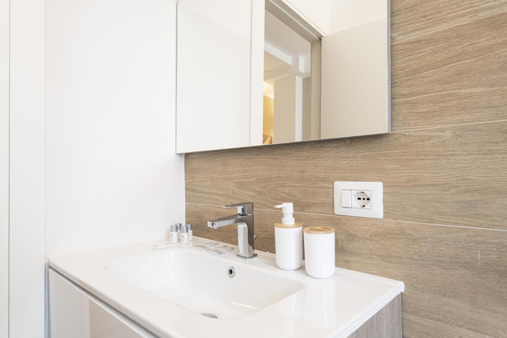 Easylife - Golden Suite Milaan Buitenkant foto